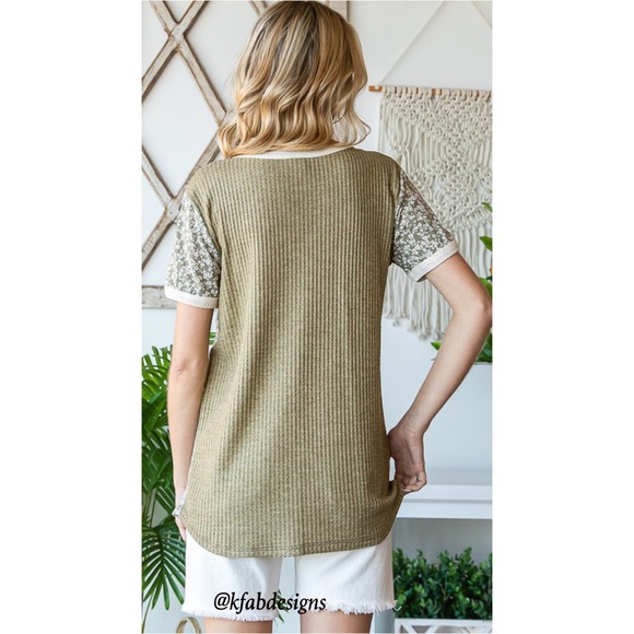 LAST! Vintage Olive Waffle Knit Floral Color Block Relaxed Fit Top! - Picture 7 of 8